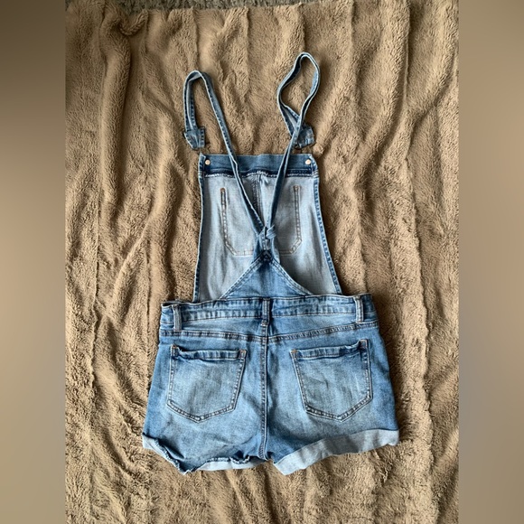 DENIM SHORT OVERALLS SIZE SMALL - Picture 4 of 4